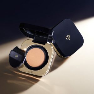 Cle De Peau Radiant Cushion Foundation Natural